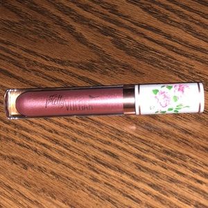 My Lips Are Sealed Lightweight Liquid Lipstick